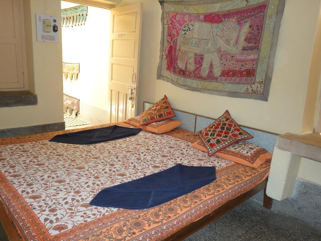 Hotel Temple View Jaisalmer Quarto foto
